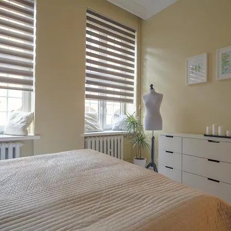 Ropemaker Street Apartment